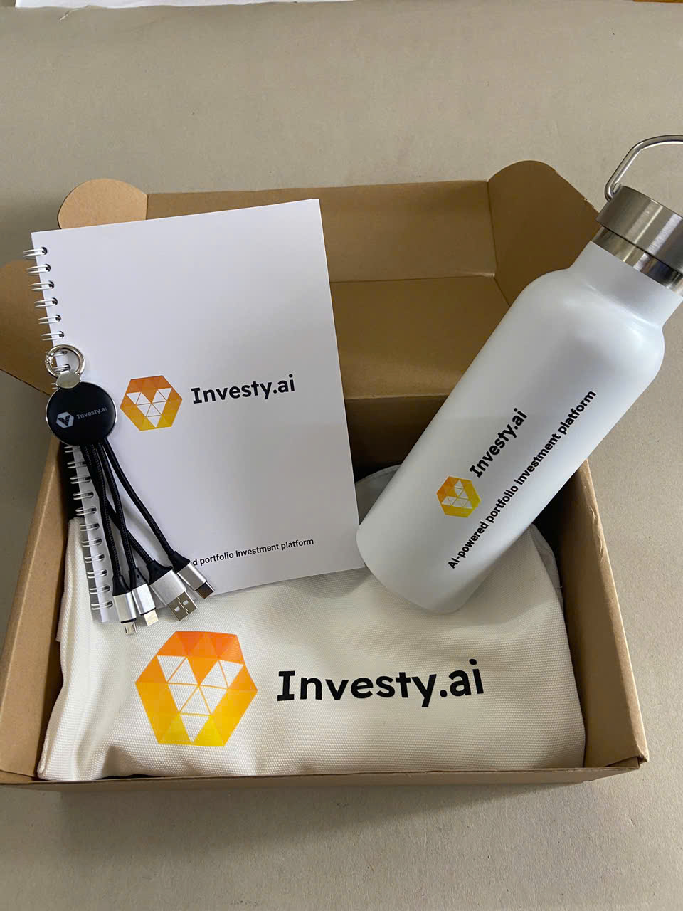 Cáp sạc Investy in logo - Vinigift