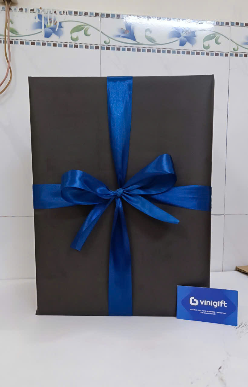 VINIGIFT x BẢO HIỂM XÃ HỘI QUẬN 1 Tri ân và đồng hành cùng máy pha cà phê khắc logo tuyệt đẹp