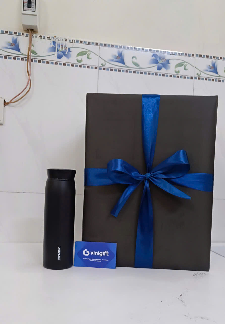 VINIGIFT x BẢO HIỂM XÃ HỘI QUẬN 1 Tri ân và đồng hành cùng máy pha cà phê khắc logo tuyệt đẹp