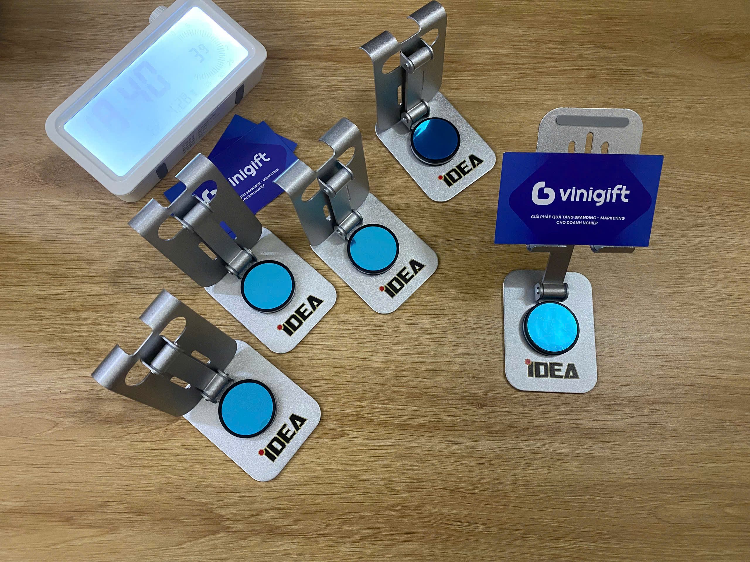 VINIGIFT x IDEA: Quà tặng giá đỡ in logo độc đáo và tiện dụng