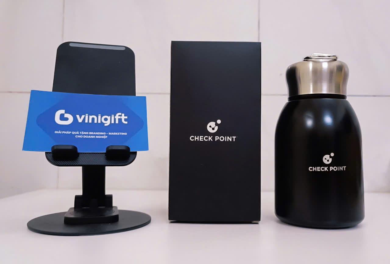 VINIGIFT x CHECK POINT Bình giữ nhiệt mini in khắc logo dành tặng sự kiện ngoài trời