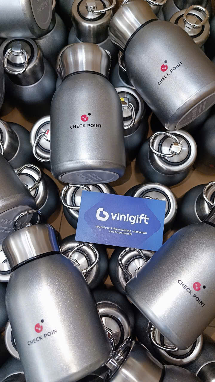 VINIGIFT x CHECK POINT Bình giữ nhiệt mini in khắc logo dành tặng sự kiện ngoài trời