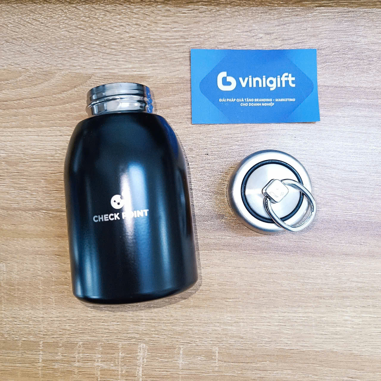 VINIGIFT x CHECK POINT Bình giữ nhiệt mini in khắc logo dành tặng sự kiện ngoài trời