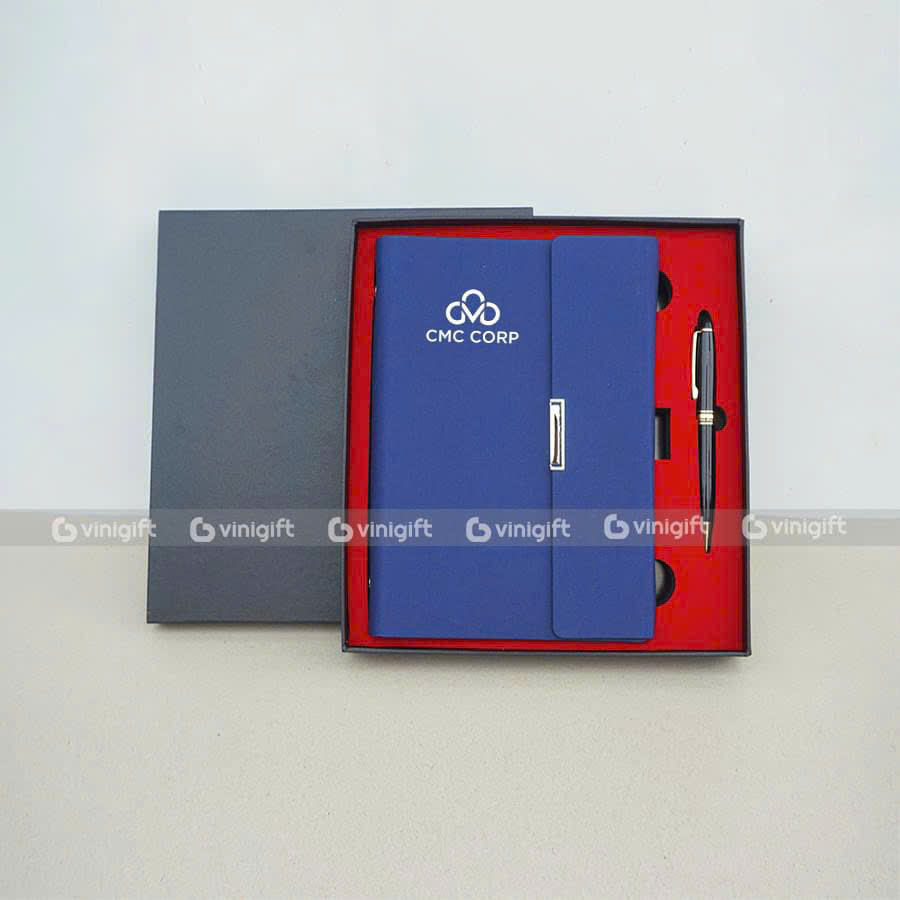 Organic Size: 900x900