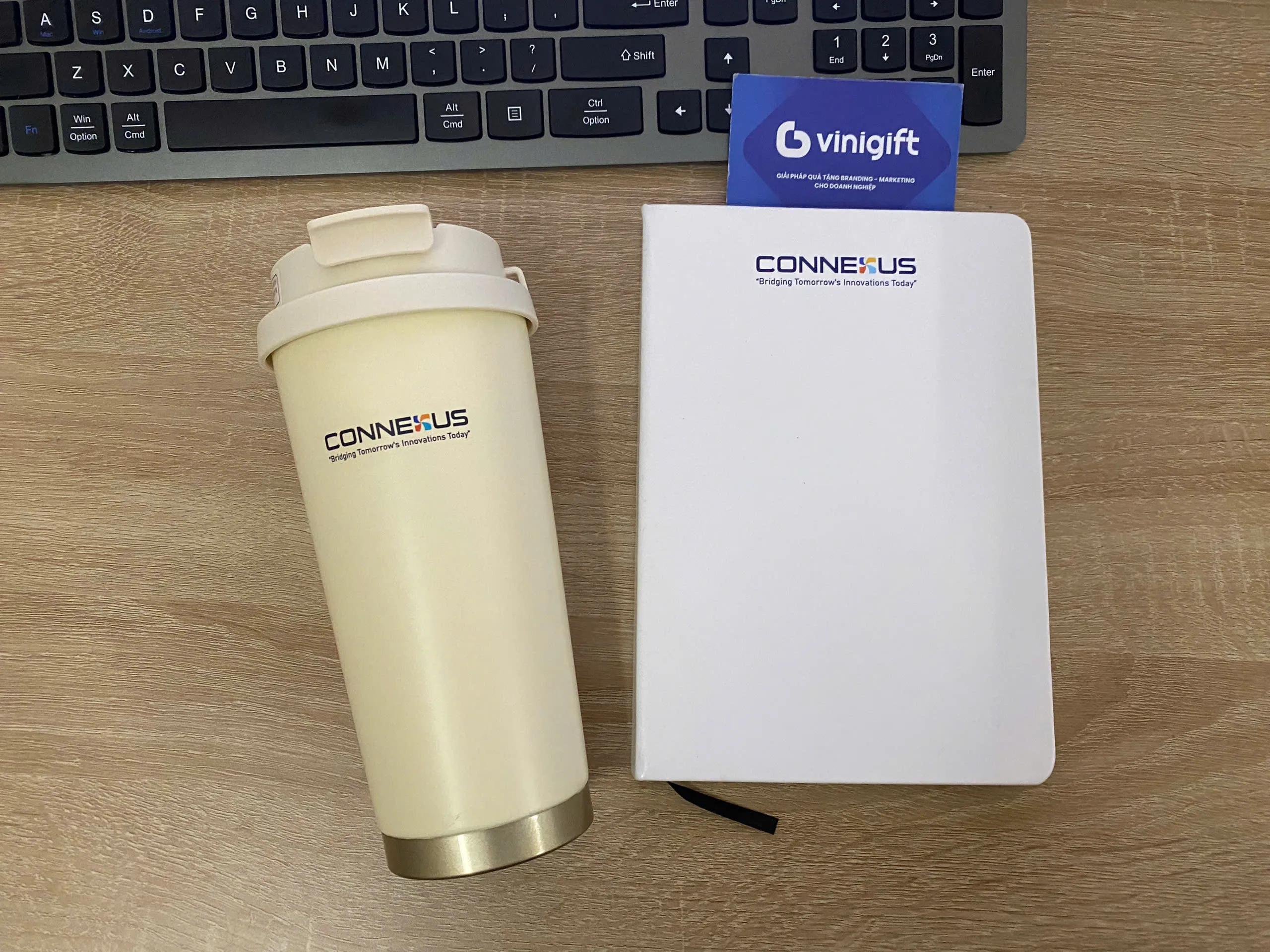 Organic Size: 2560x1920