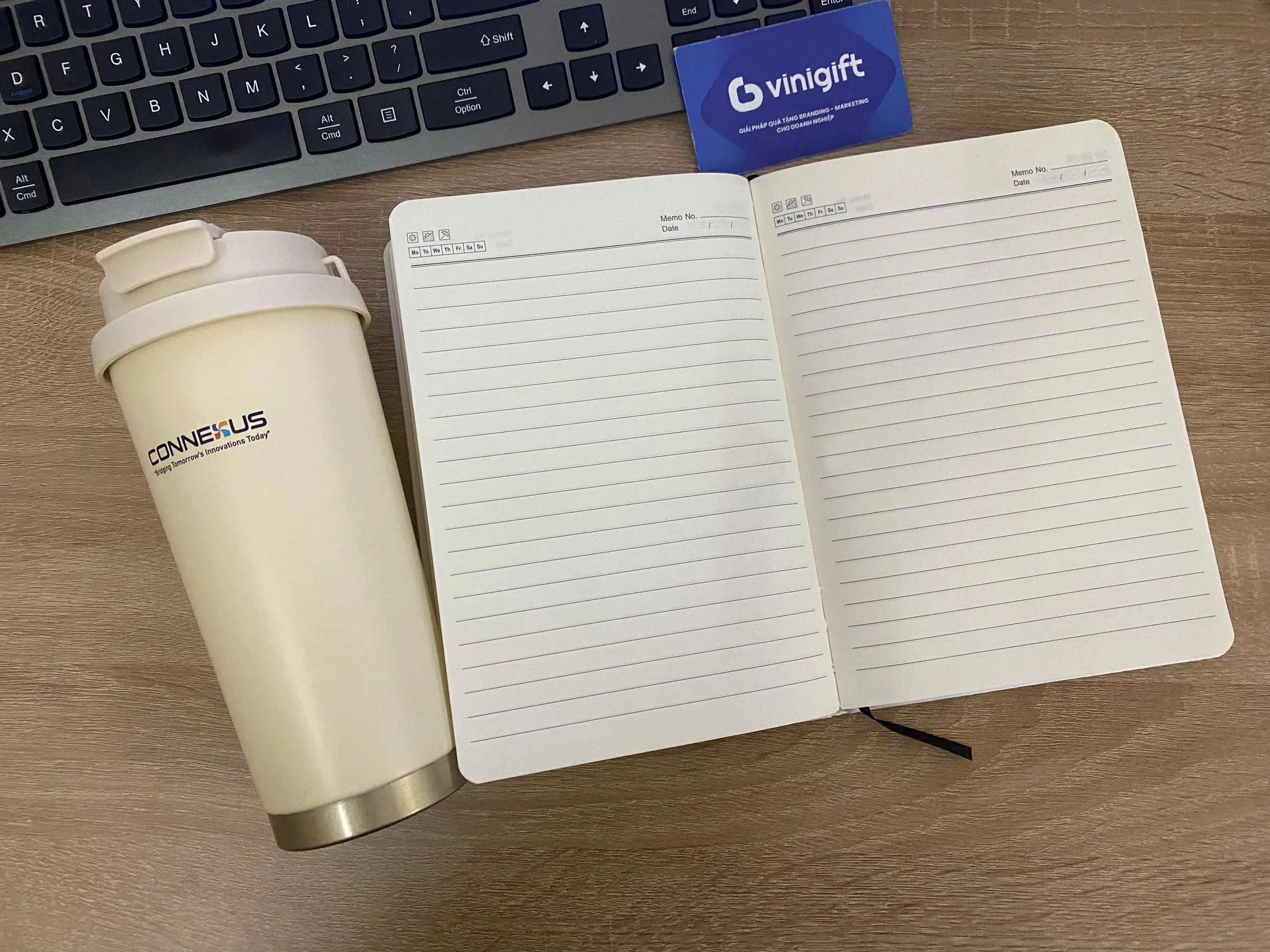 Organic Size: 2560x1920