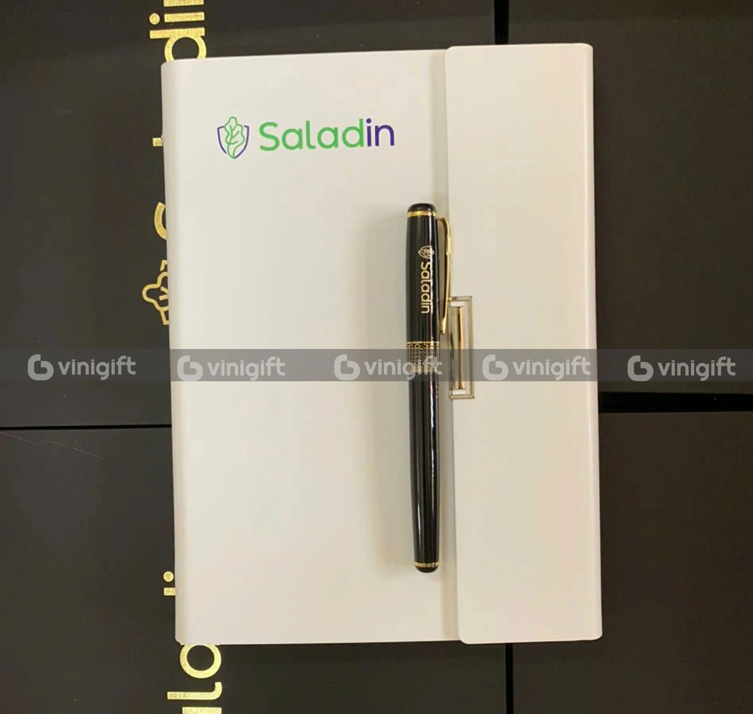 Organic Size: 2560x2427