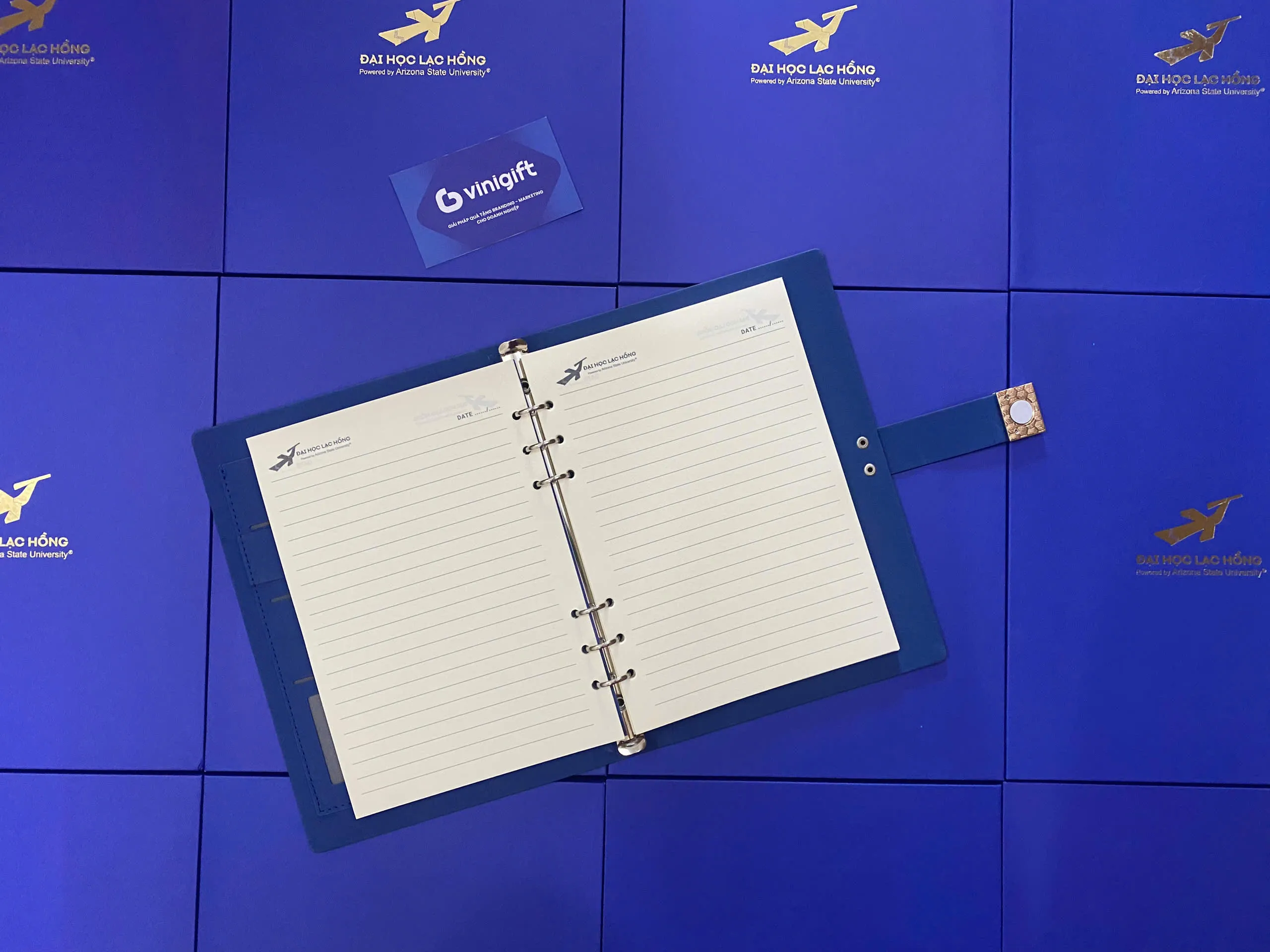 Organic Size: 2560x1920