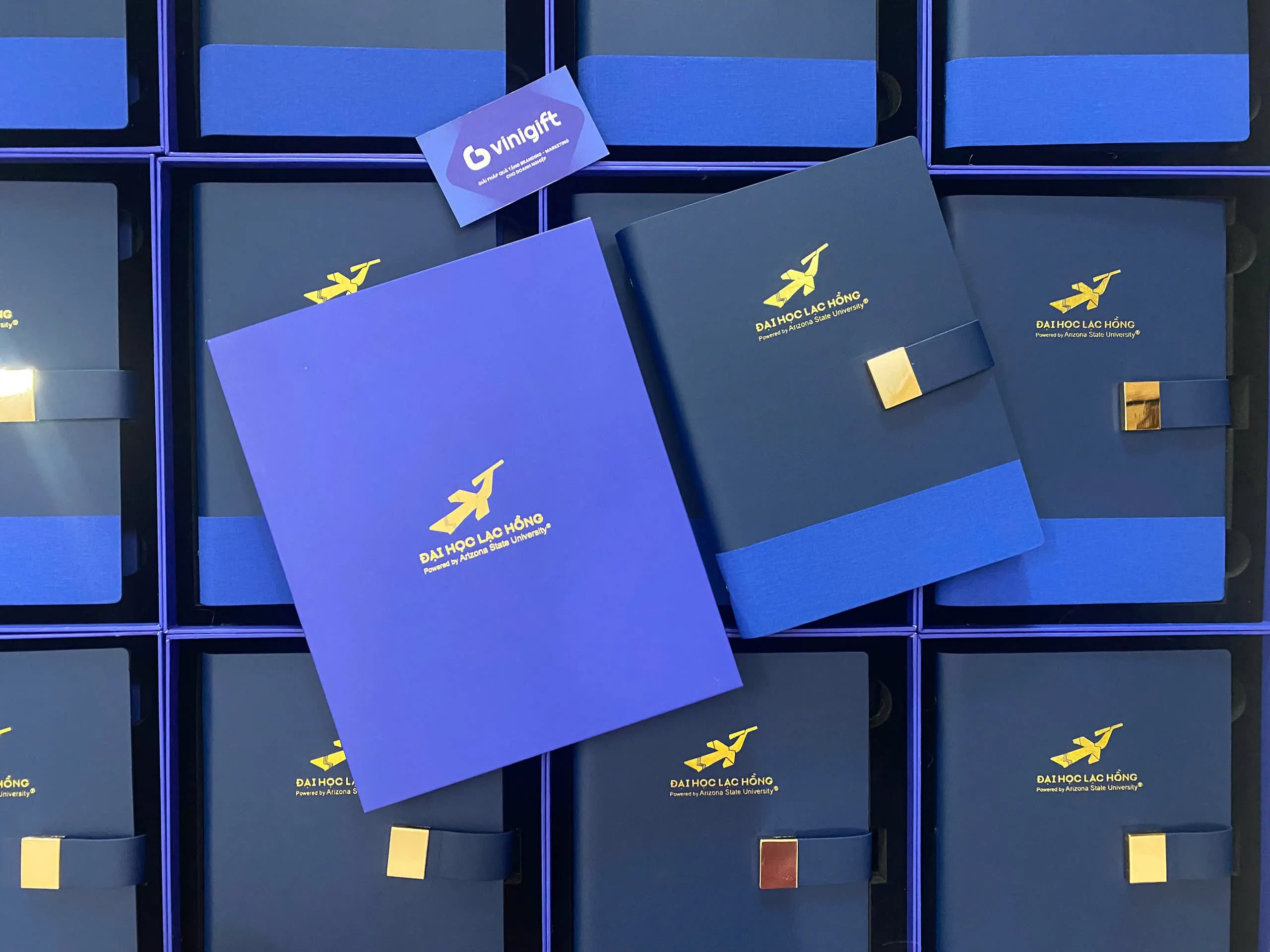 Organic Size: 2560x1920