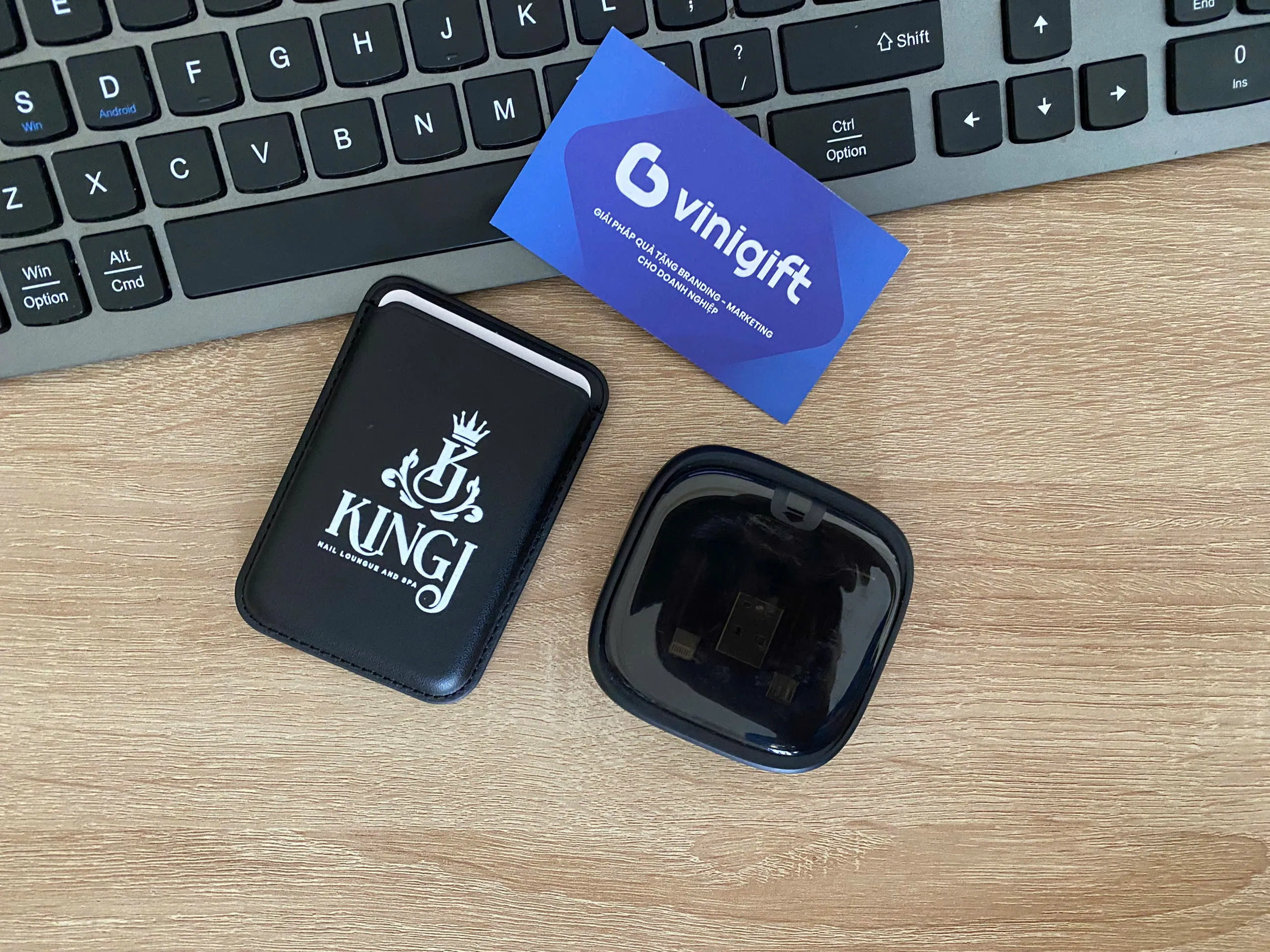 Organic Size: 2560x1920