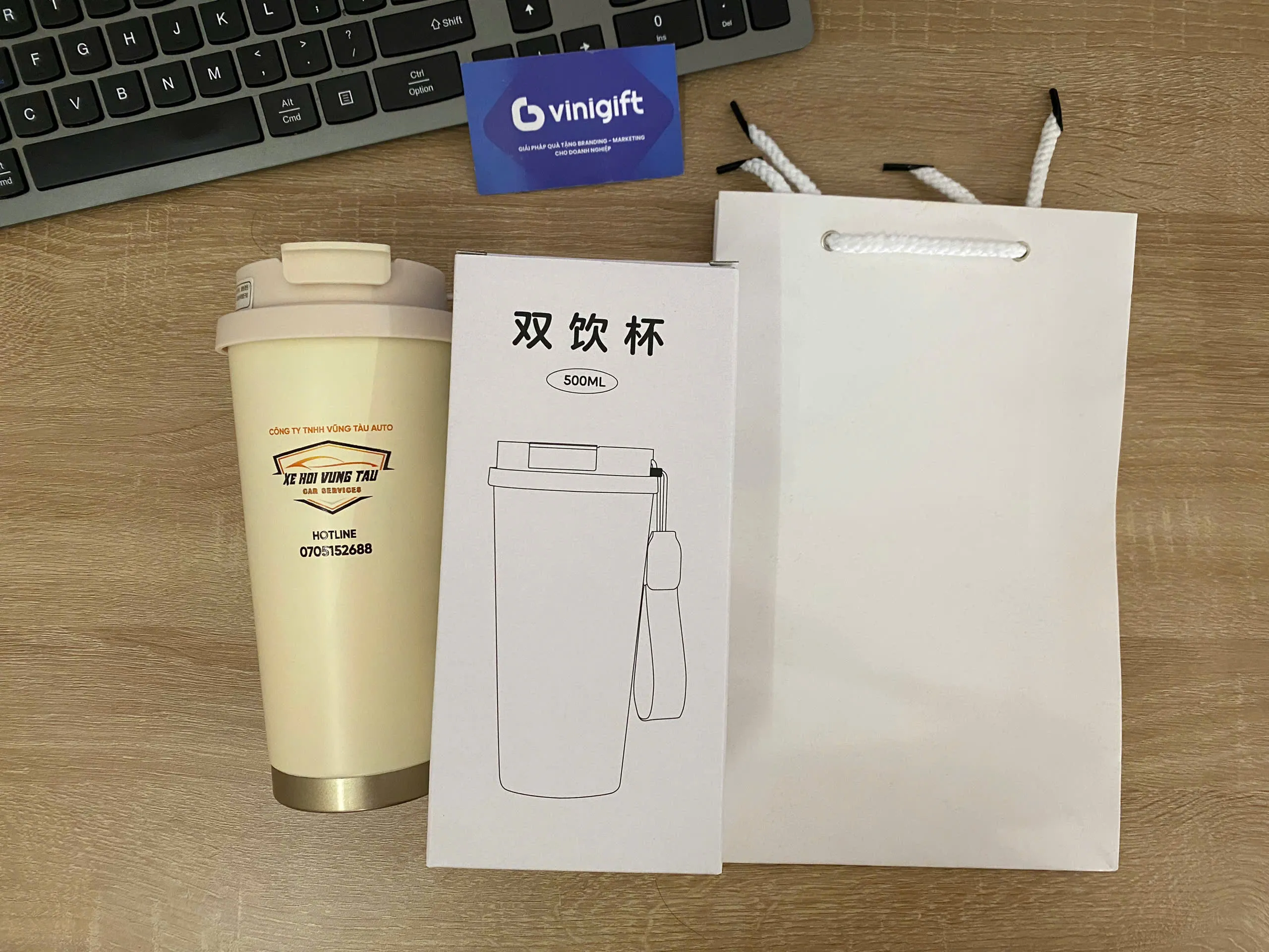 Organic Size: 2560x1920