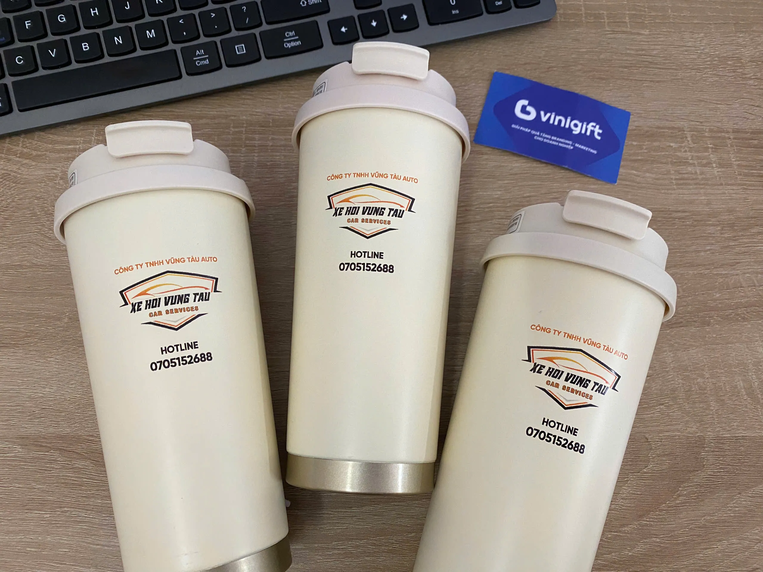 Organic Size: 2560x1920