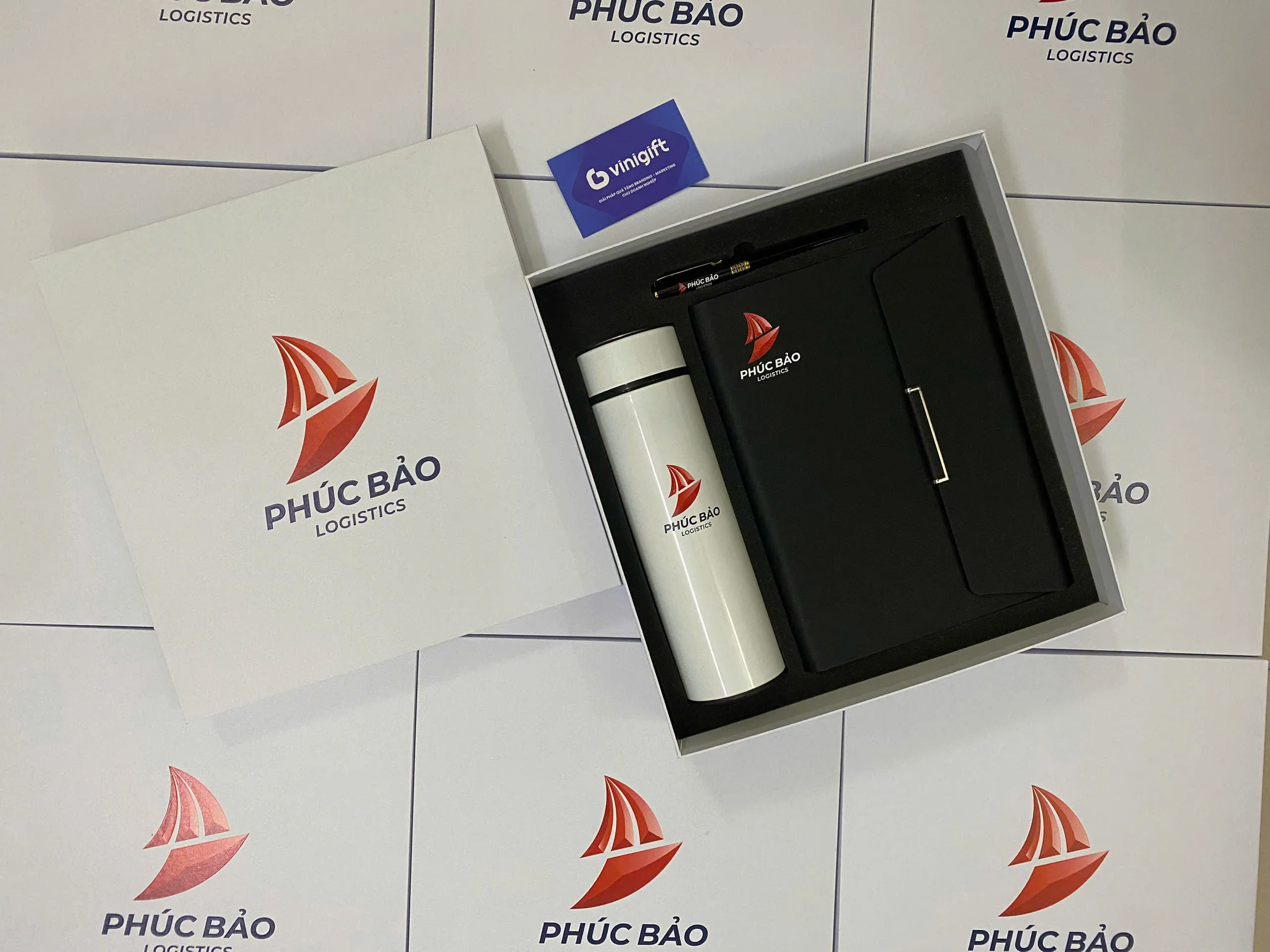 Organic Size: 2560x1920