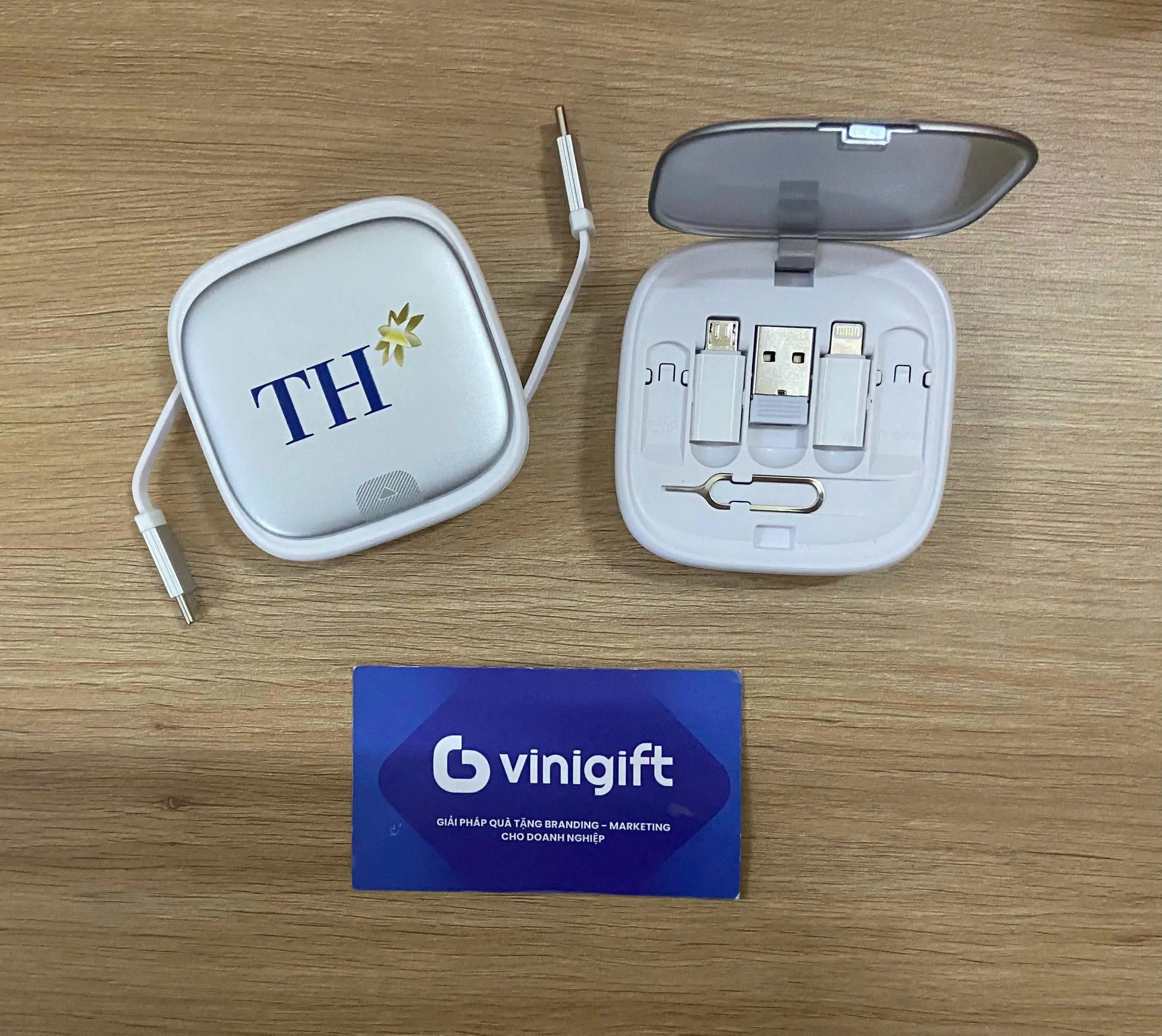 Organic Size: 2558x2282